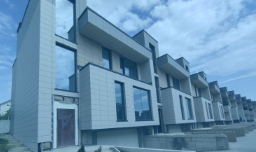 Go to the Townhouse sale section