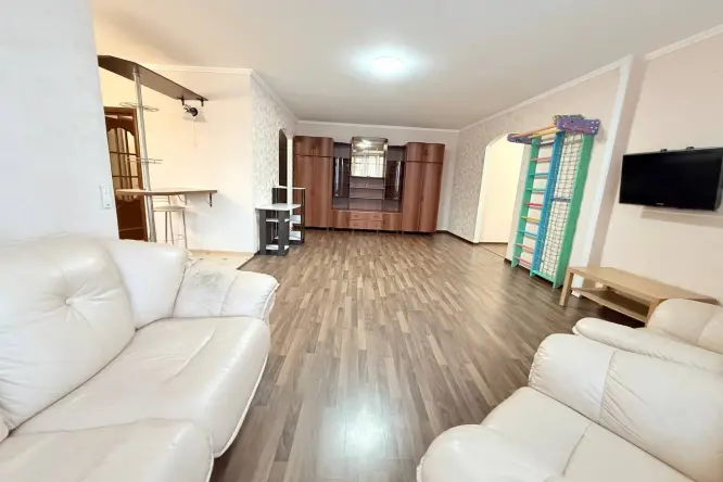 Realty photo, Dnіprovska naberejna, 19-V - 15