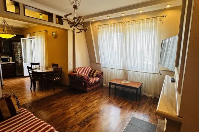 Фото нерухомості, Зои Бутенко, 7А - 0