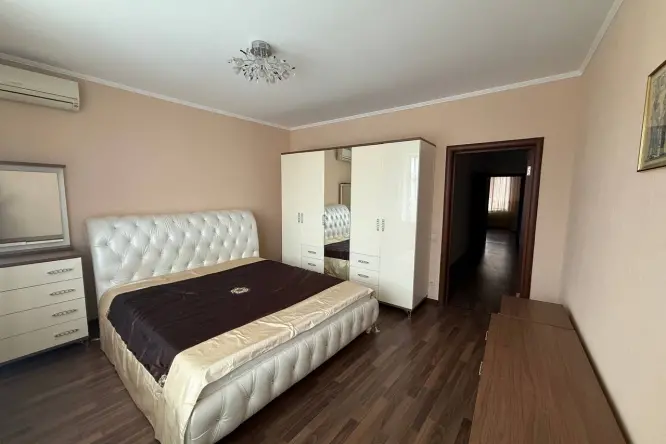 Realty photo, Dnіprovska naberejna, 19-V - 0