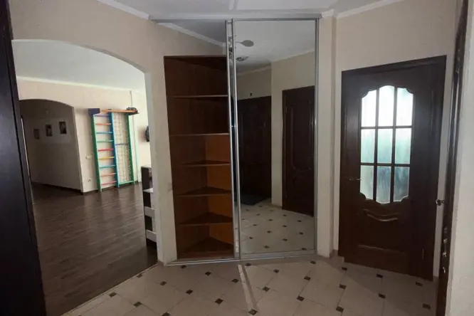 Realty photo, Dnіprovska naberejna, 19-V - 20