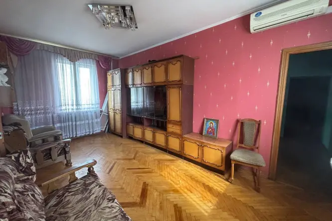 Realty photo, pr.  Beresteiskii, 1 - 9