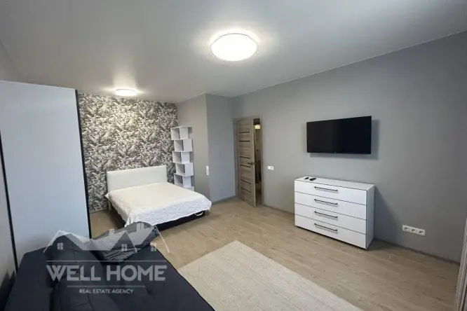 Realty photo, Naberejnaya, 6J - 0