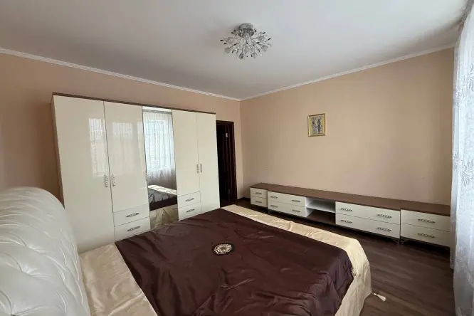 Realty photo, Dnіprovska naberejna, 19-V - 2