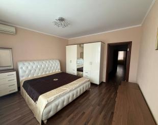 Фото нерухомості, Дніпровська набережна, 19-В